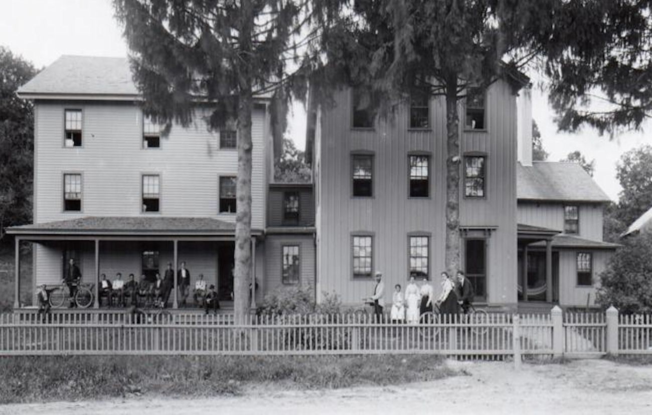 Ivoryton Inn