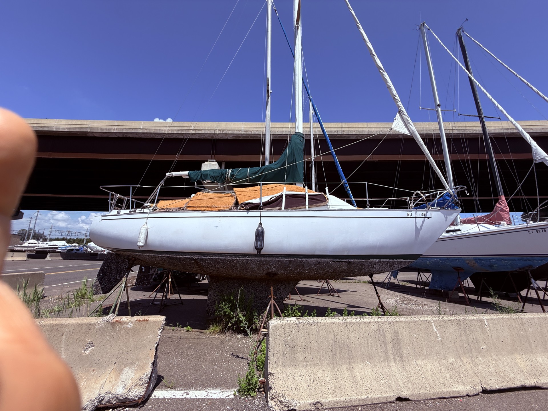 25', unknown make and model