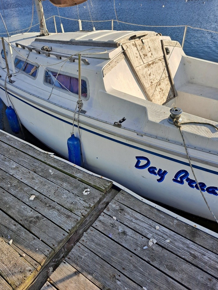 25', Catalina Sailboat